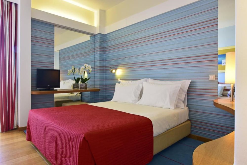 Superior Room, Sea View - Photo 2