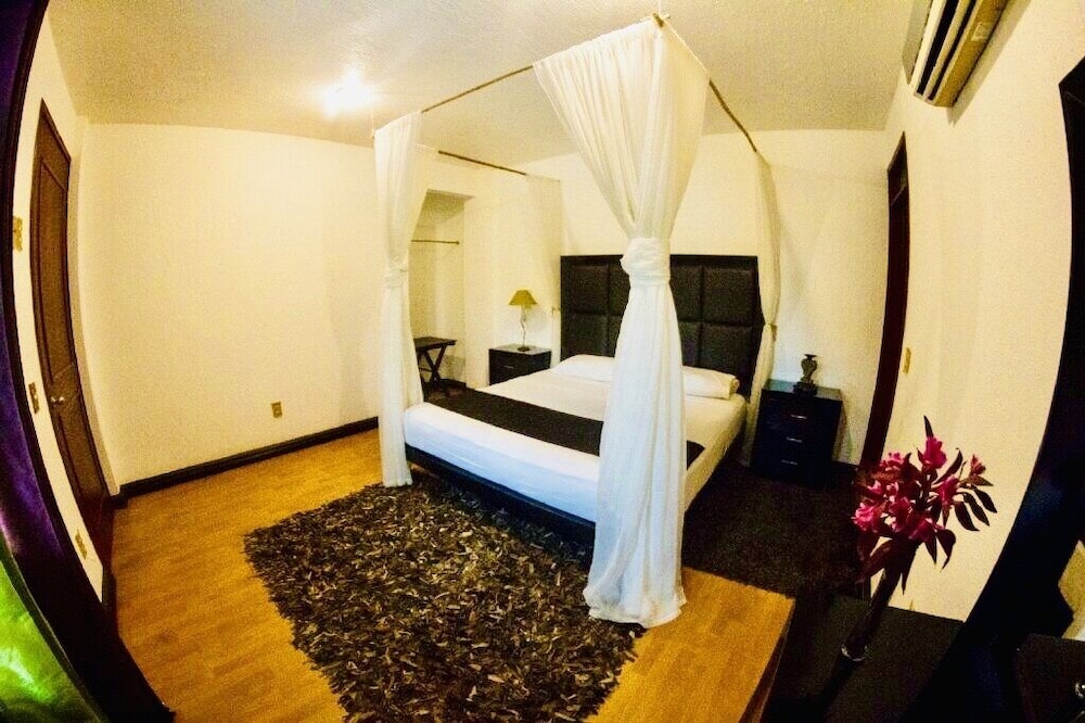 Comfort Double Room (Partial Lagoon View) photo 1