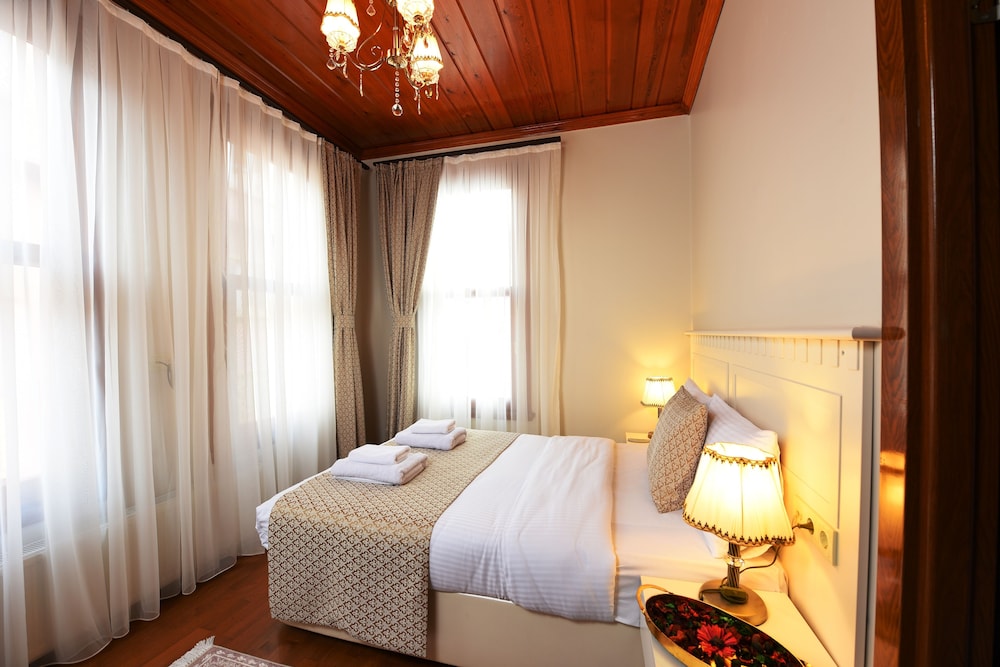 Standard Double or Twin Room photo 1