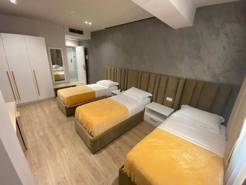 Triple Room, 3 Twin Beds photo 1