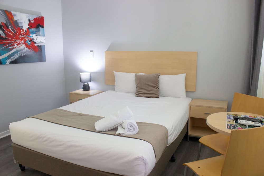 Superior Studio, 1 Queen Bed, Kitchenette