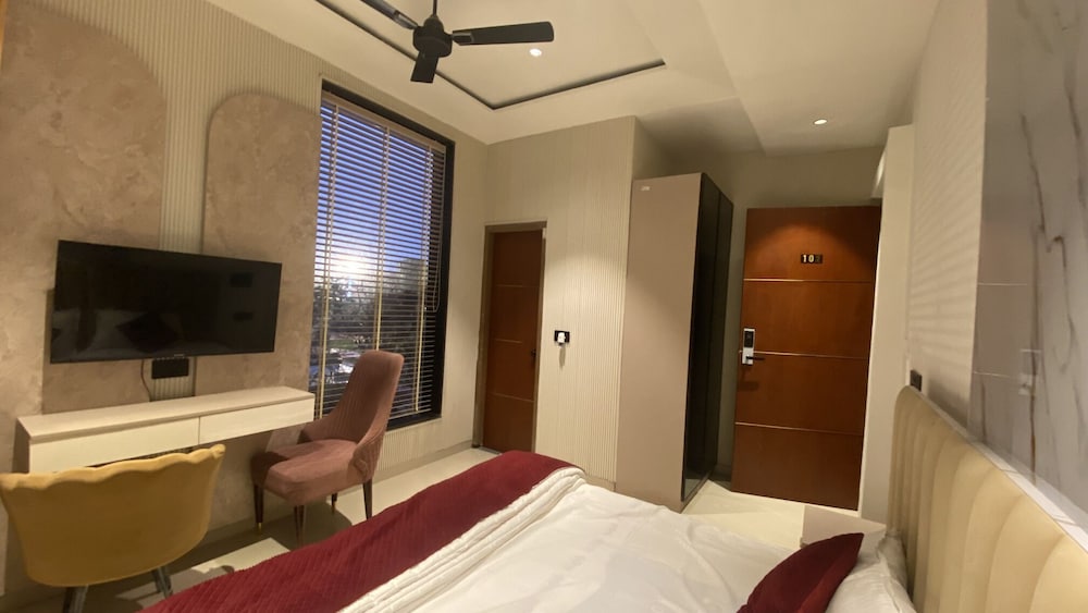 Double or Twin Room, Balcony