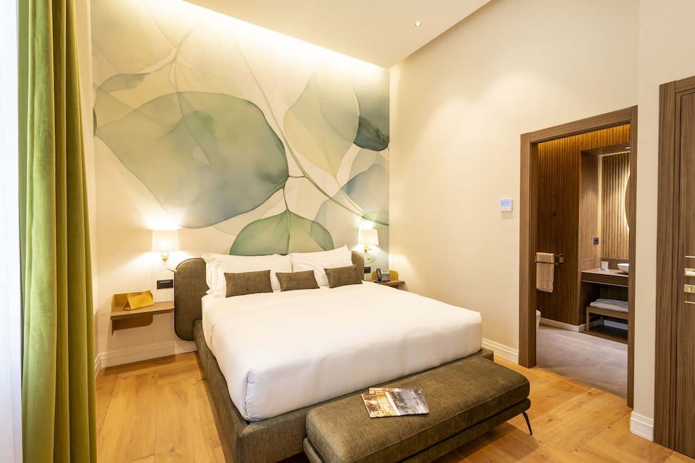 Deluxe Room, City View