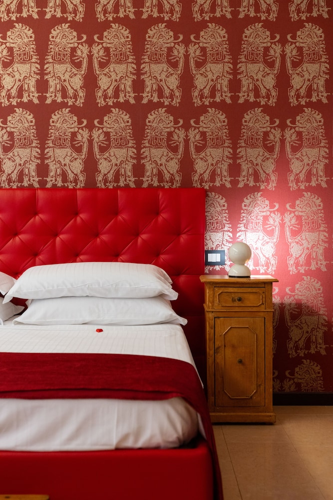 Deluxe Double or Twin Room, City View