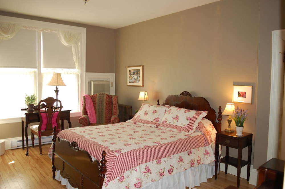 Priairie House photo 1