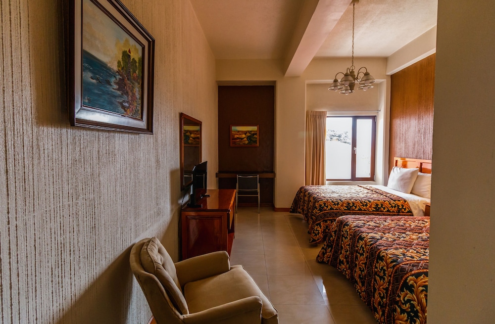 Standard Twin Room, 2 Twin Beds photo 3