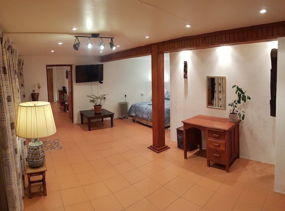 Comfort Suite, 2 Bedrooms, Patio, Mountain View photo 1