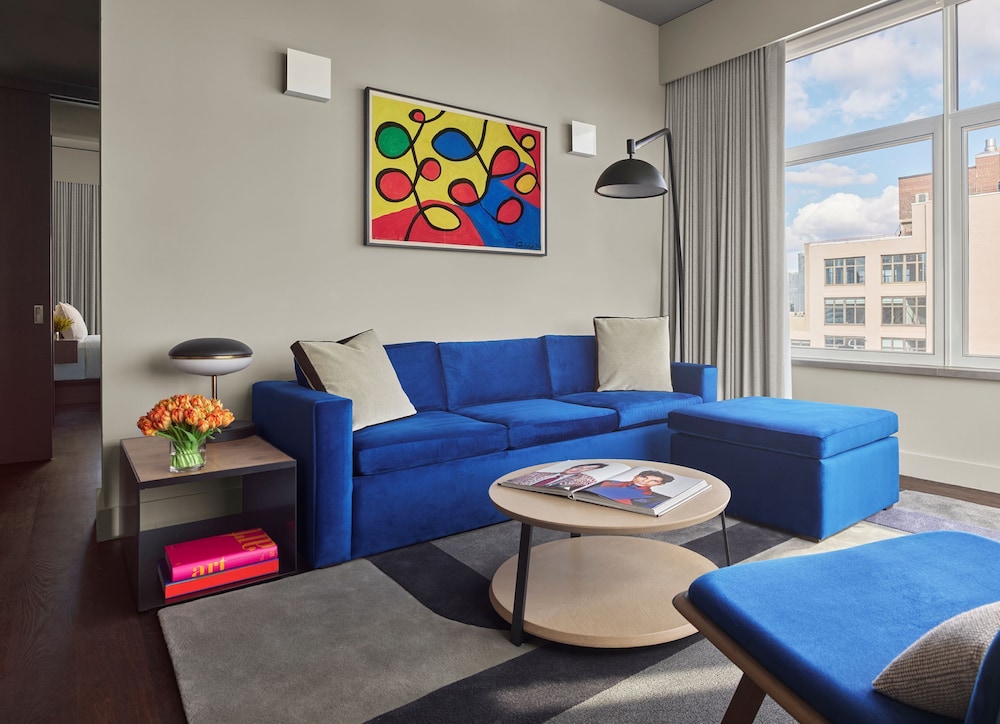 Suite, 1 King Bed (Horizon)