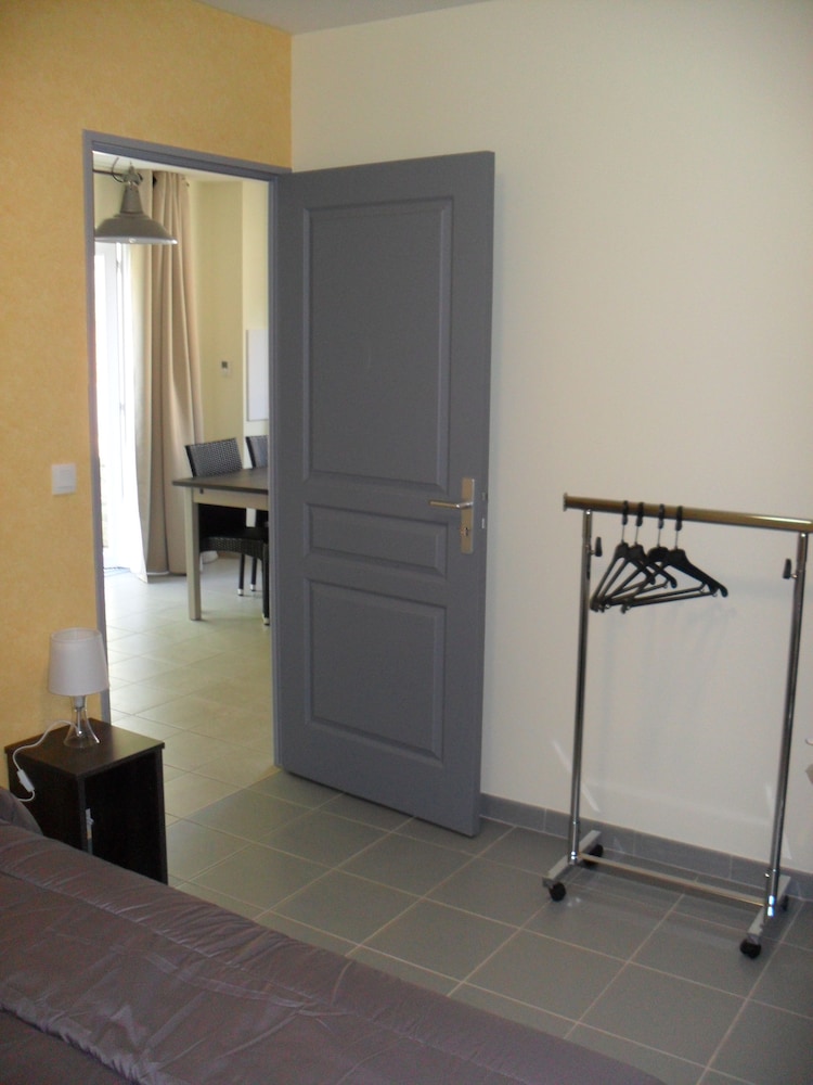 Apartment, 3 Bedrooms photo 2