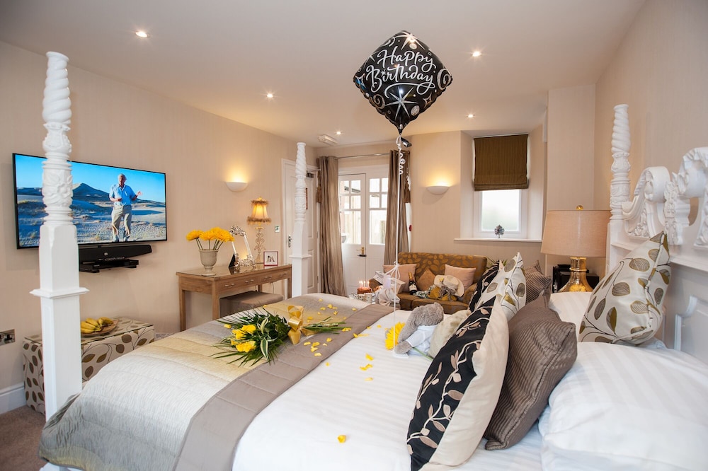 Luxury Suite (Honey) photo 2