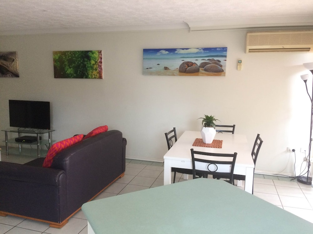 Standard Apartment, 2 Bedrooms, Non Smoking, Kitchen (7 Nights) photo 2