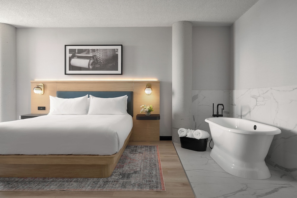 Executive Room, 1 King Bed, Bay View photo 1