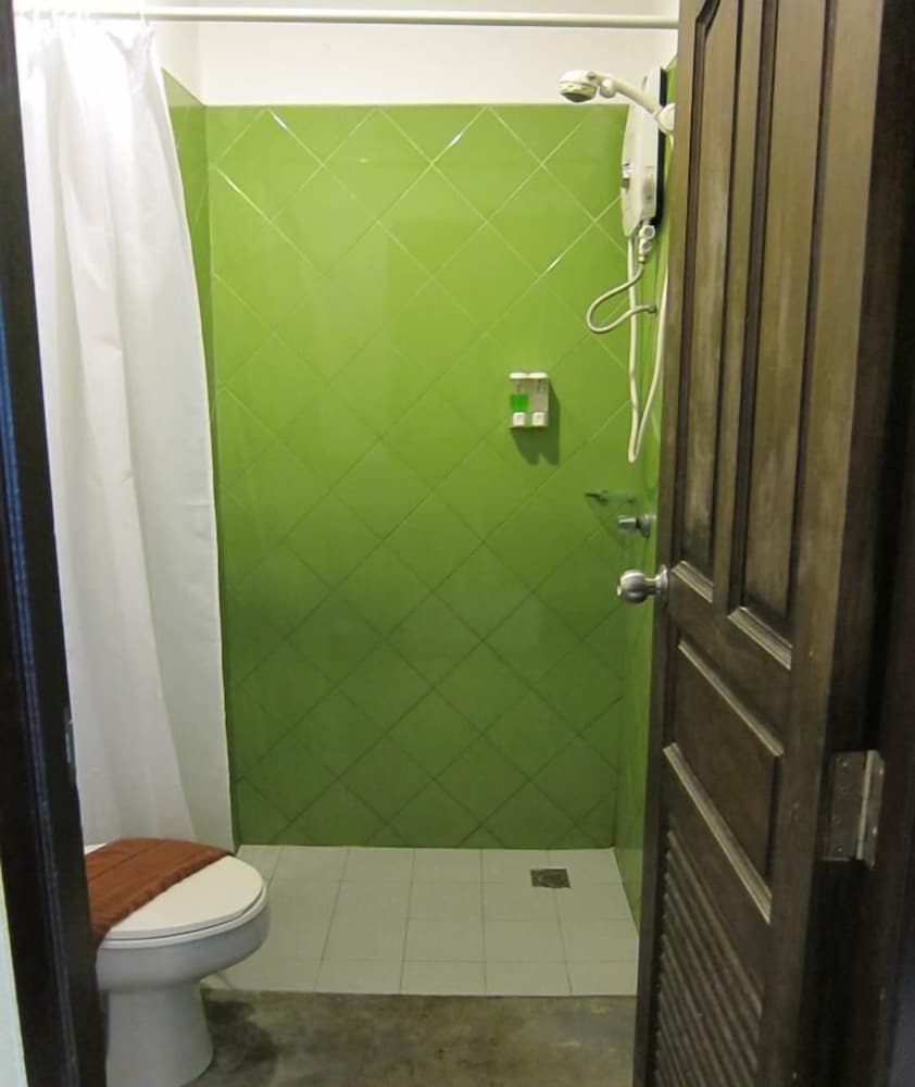 Deluxe Room (Pool Side) photo 2