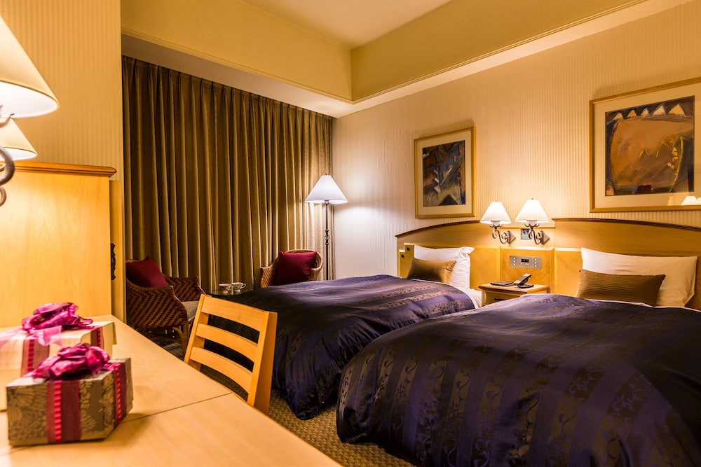 Twin Room, Smoking