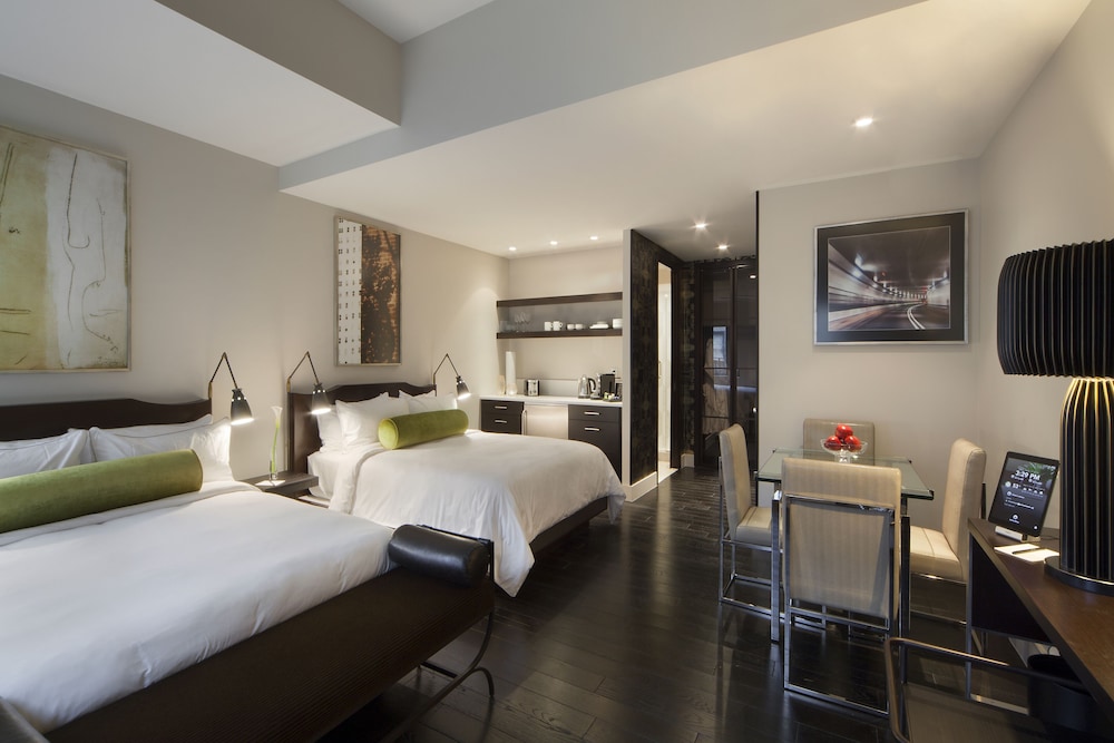 Deluxe Room, 2 Double Beds, Accessible photo 1