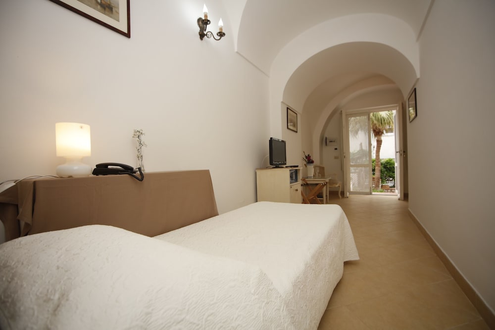 Economy Single Room photo 3