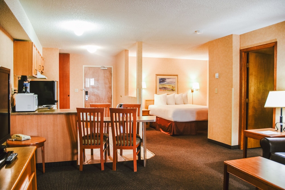Deluxe Room, Multiple Beds, Non Smoking, Kitchen