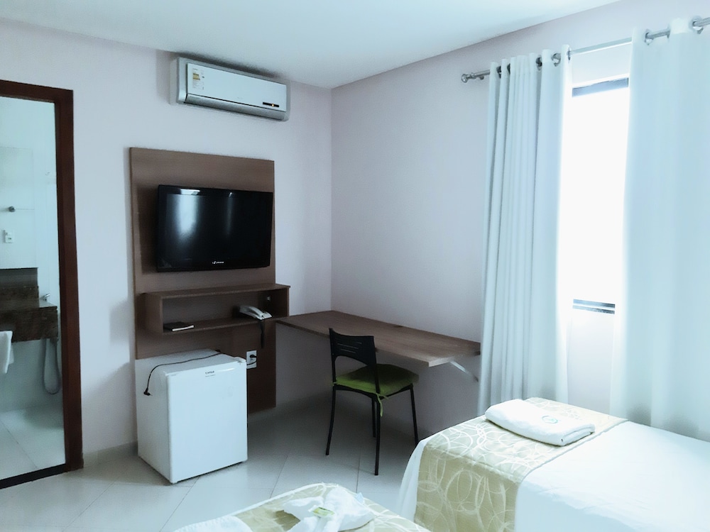 Deluxe Double or Twin Room photo 2