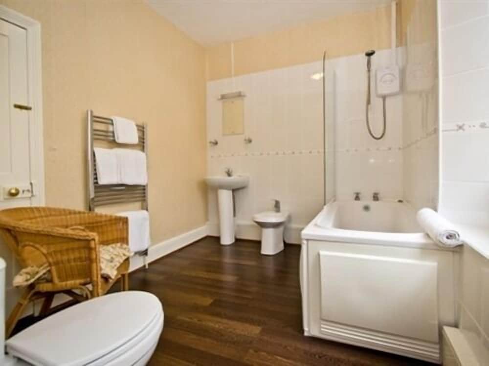 Double Room, Ensuite (The Bamboo) - Photo 3