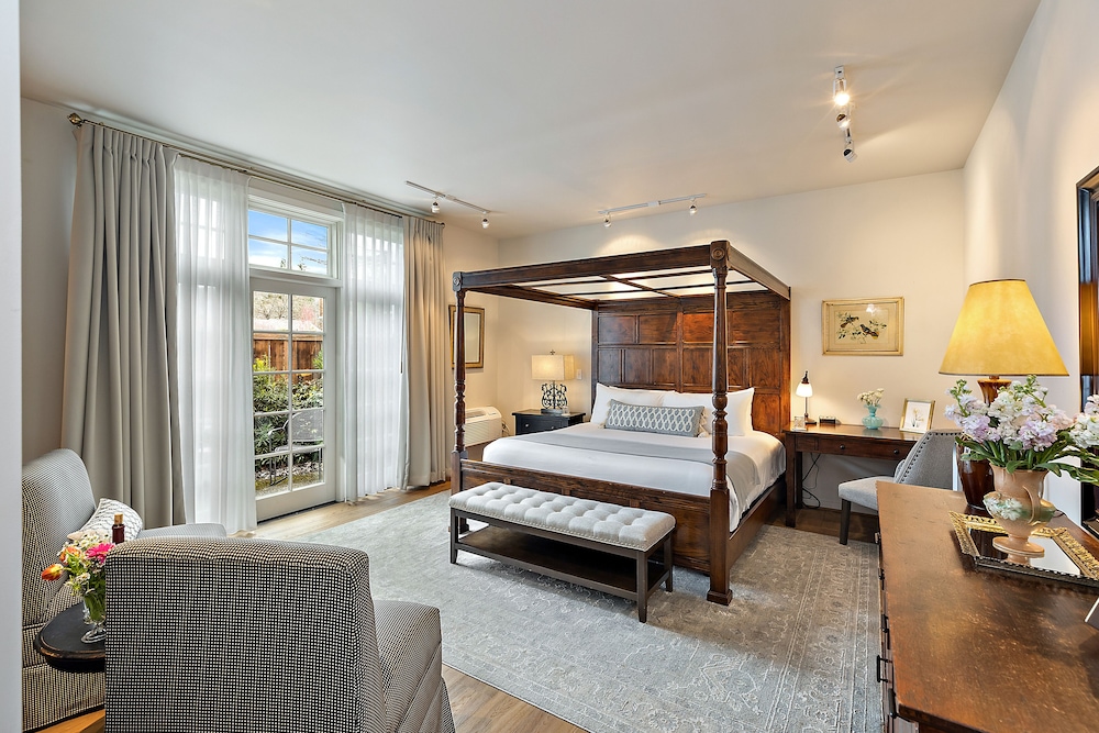 Jacksonville Suite, Room 14 (Ground floor, no stairs)
