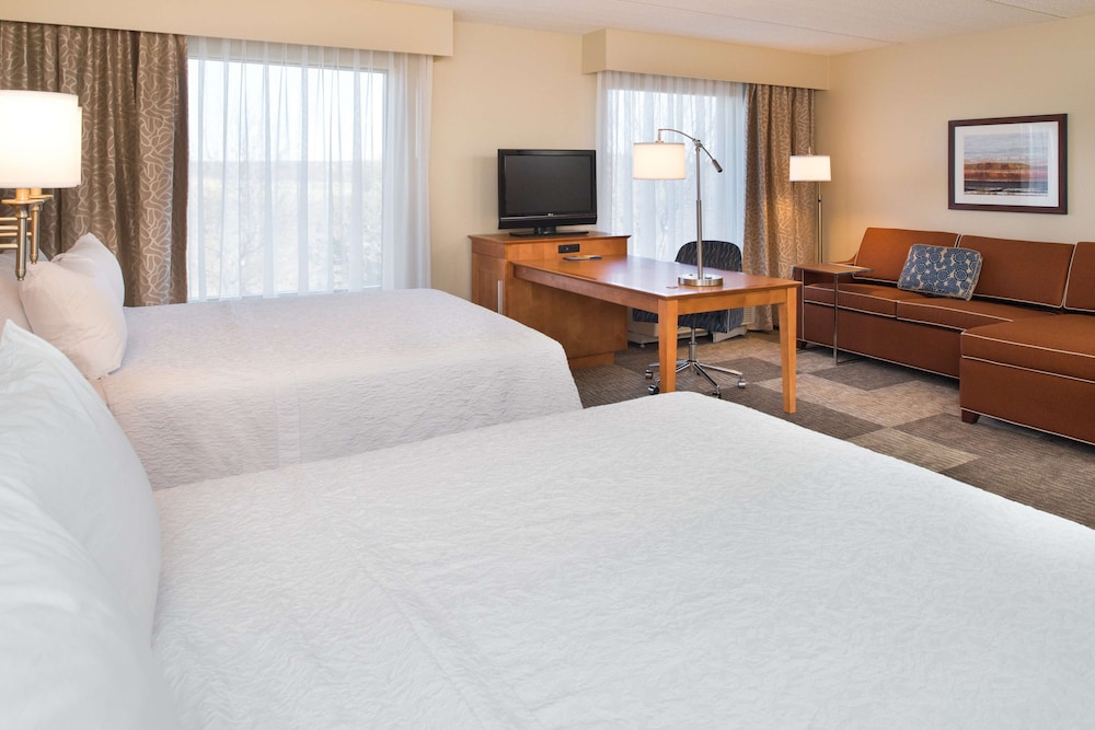 Suite, 2 Queen Beds, Kitchenette photo 2