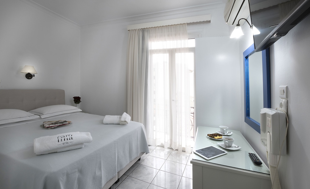 Standard Double or Twin Room, 1 Double or 2 Twin Beds photo 2