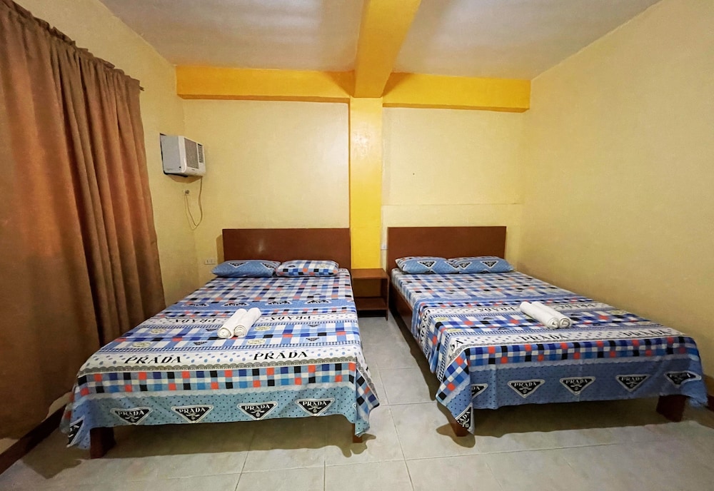 Quadruple Room photo 2