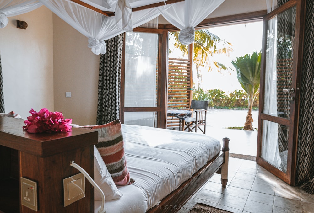 Deluxe Double Room, 1 Queen Bed, Ocean View photo 2