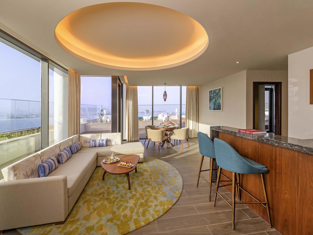Penthouse Suite with Rooftop Terrace, Palm Sea View and Club Lounge Access