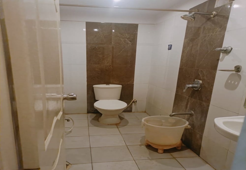 Standard Double Room, 1 Queen Bed, City View photo 2