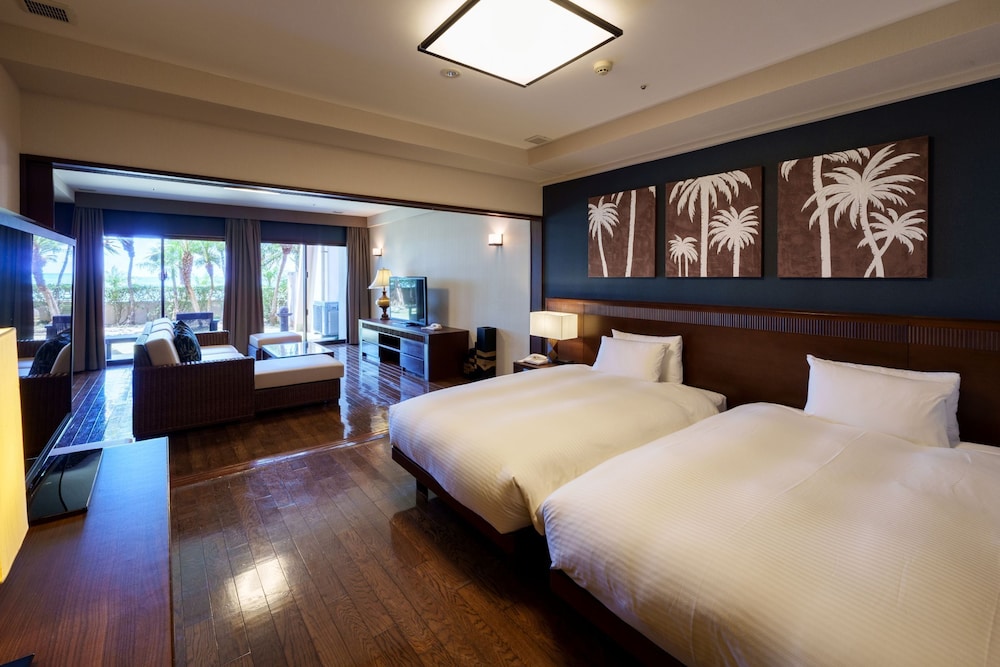 Presidential Suite, Non Smoking (Main Building Ocean's Wing) photo 3