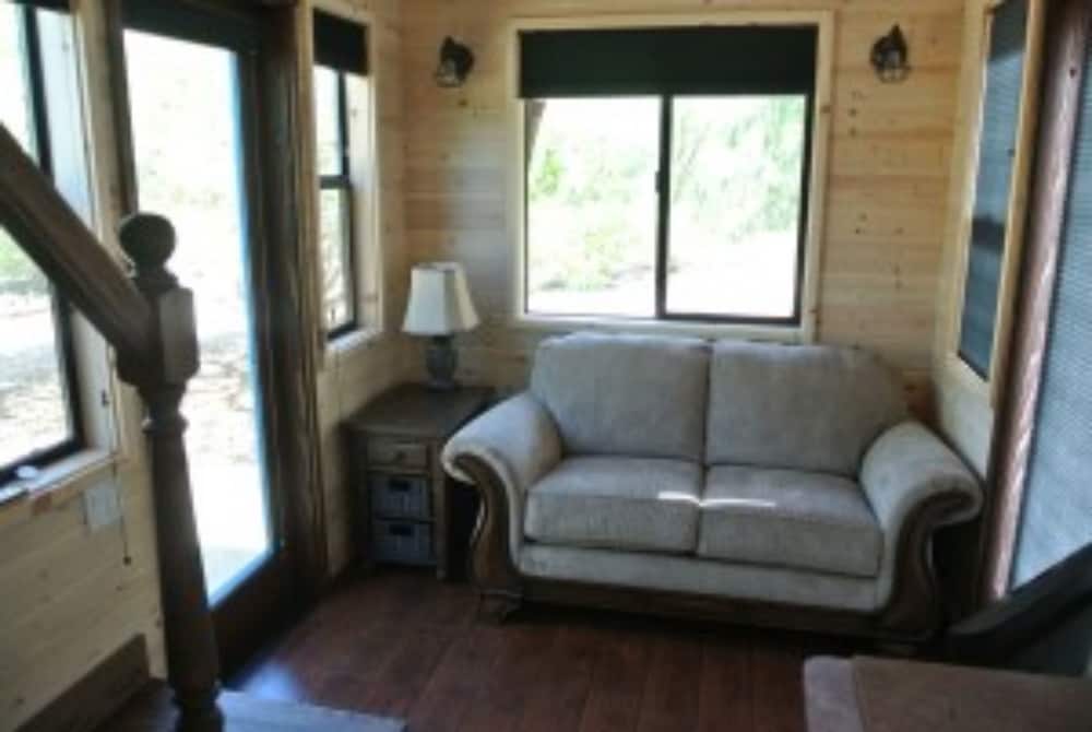 Cabin, Private Bathroom (The Tiny Cabin) photo 3