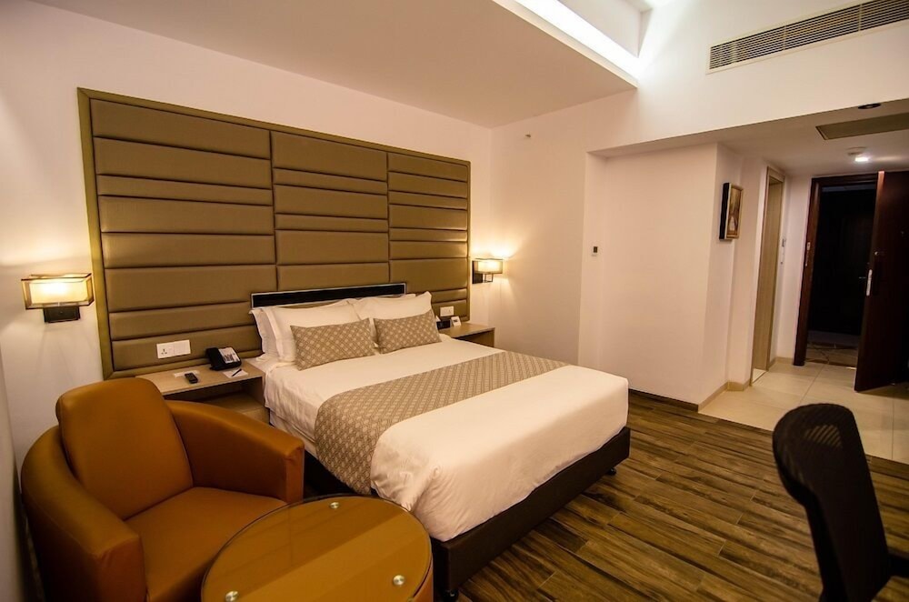 Deluxe Double Room, 1 Queen Bed, Lake View photo 3