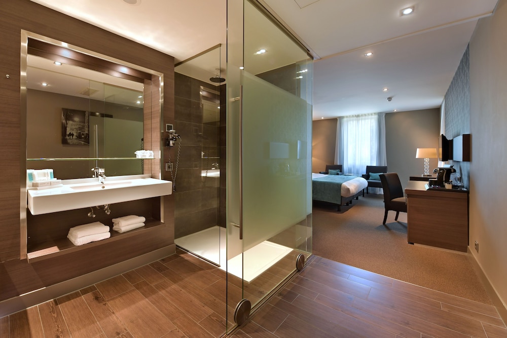 Superior Double Room, Jetted Tub photo 3