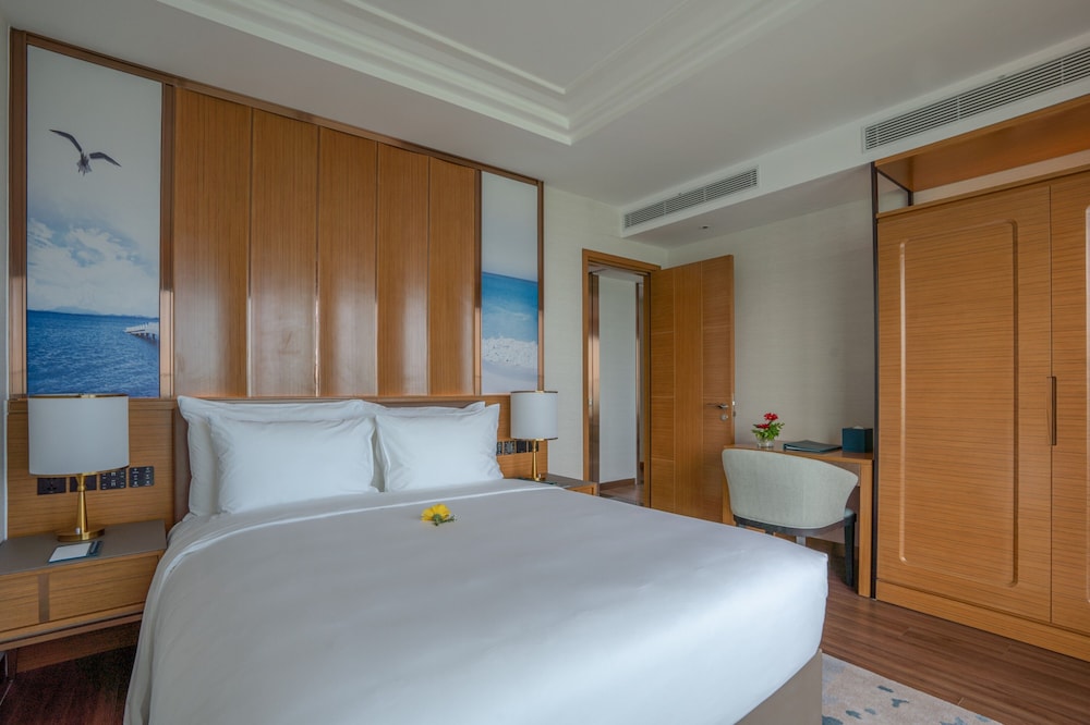 Executive Suite Oceanfront photo 3