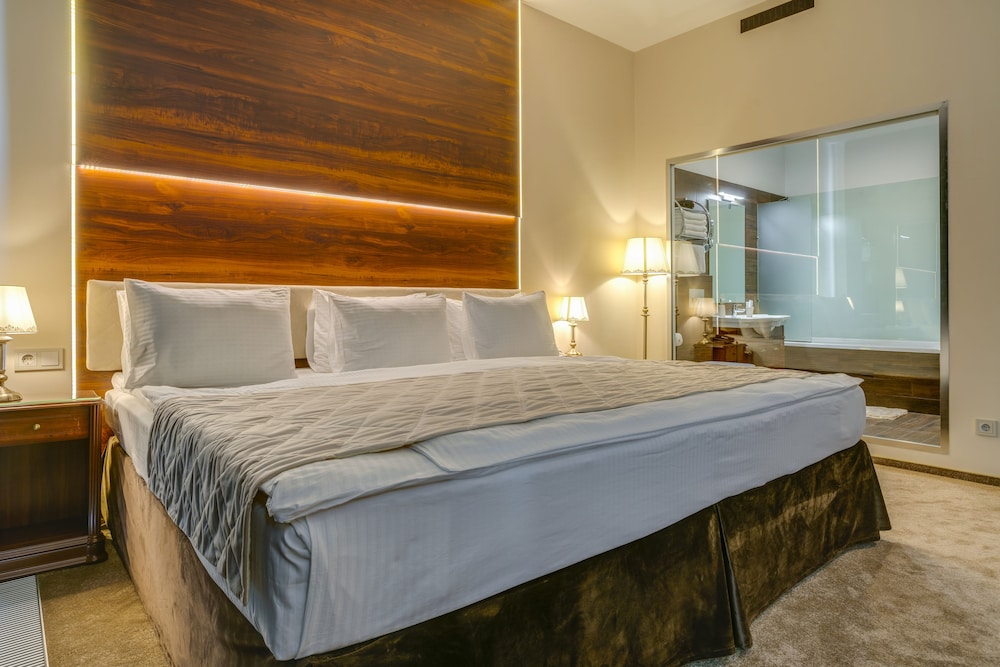 Luxury Room, Garden View