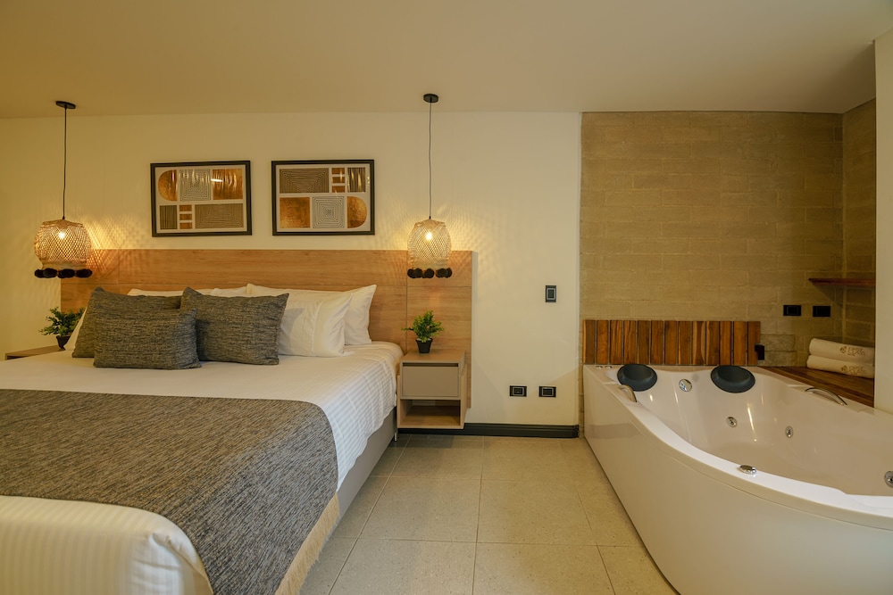 Deluxe Room, Bathtub