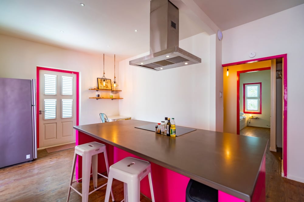 Deluxe Apartment, 1 King Bed, Kitchen