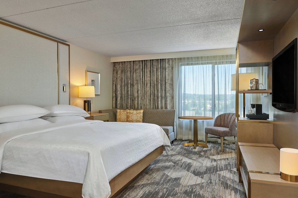 Club Room, 1 King Bed - Photo 3