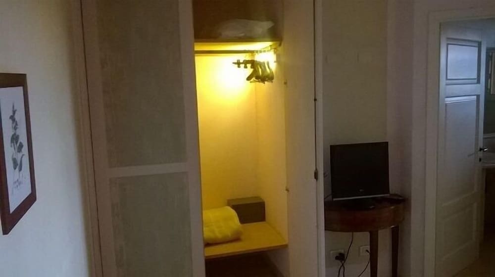 Standard Double or Twin Room photo 2