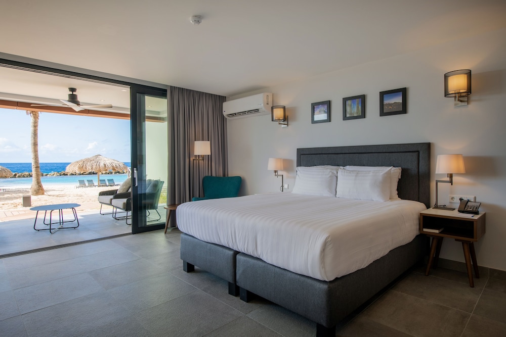 Premium Apartment, 3 Bedrooms, Ocean View, Beachfront - Photo 6