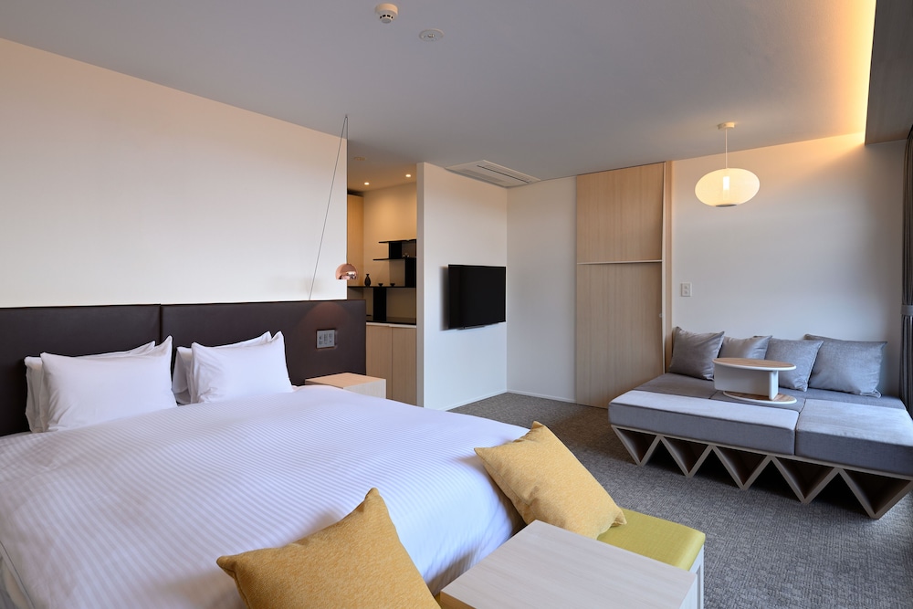 Suite Room - Photo 1