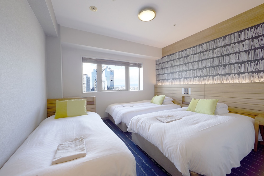 Standard Triple Room, Non Smoking - Photo 4
