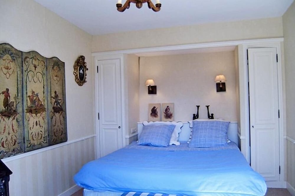 Romantic Double Room (Le Collectionneur) photo 1