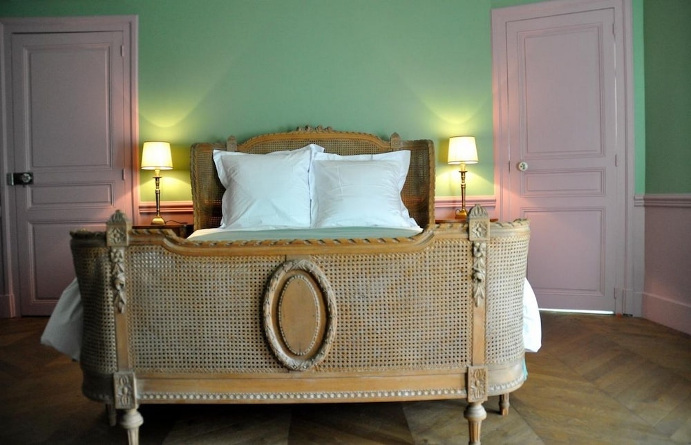 Superior Double Room, City View (Chambre Du Barry) photo 1