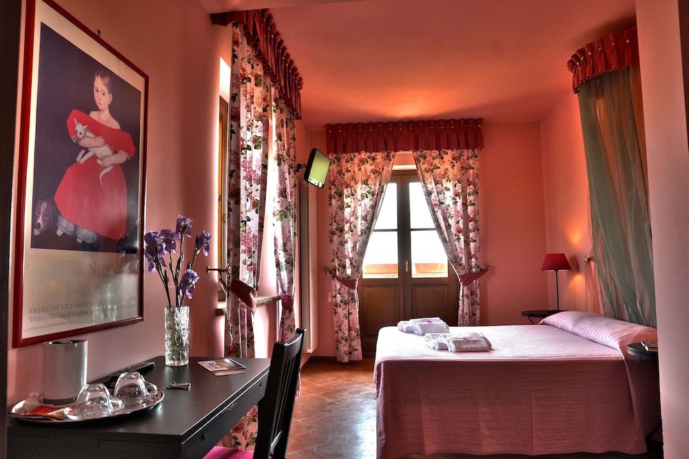 Deluxe Double Room, Bathtub photo 2