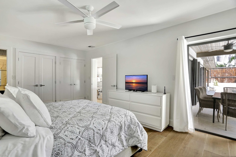 House, Multiple Beds, Pool Access, Pool View (Ocean Breeze Villa) photo 1