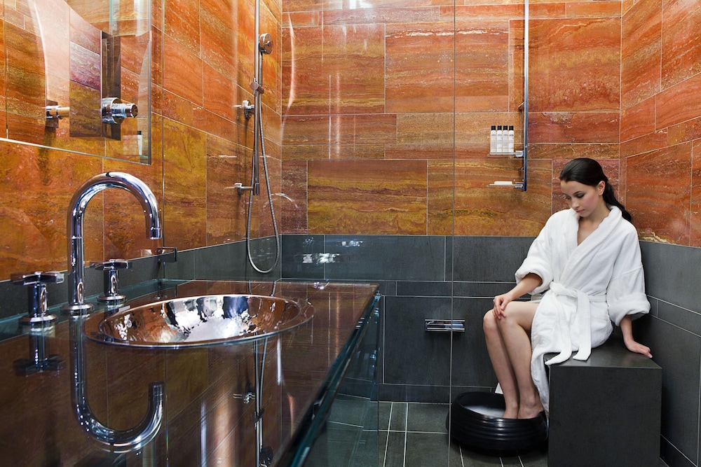 Suite (5TH AVE) thumbnail 5