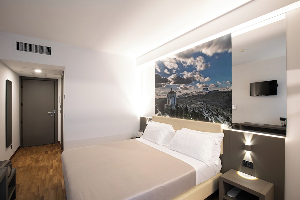 Double Room Single Occupancy photo 2