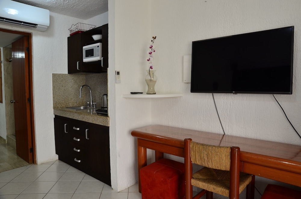 Classic Condo (#2301)
